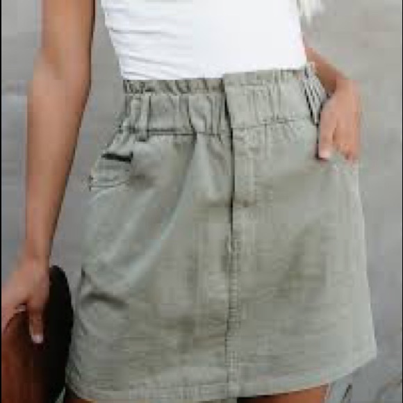 NWT Vici Tess Pocketed Paper Bag Waist Denim Skirt ~ Black - Picture 2 of 4